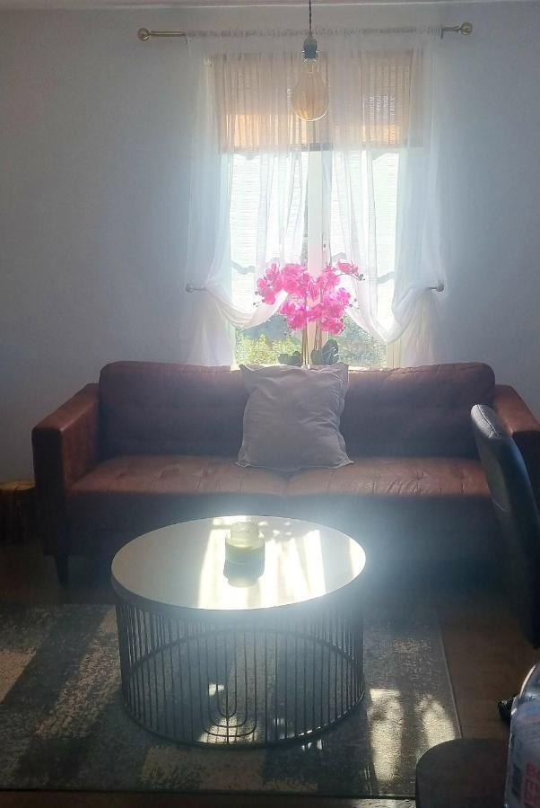 Elegant 2 Bedroom In Historic Cambridge